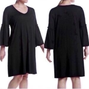 Plus Size Black Bell Sleeve Shift Dress